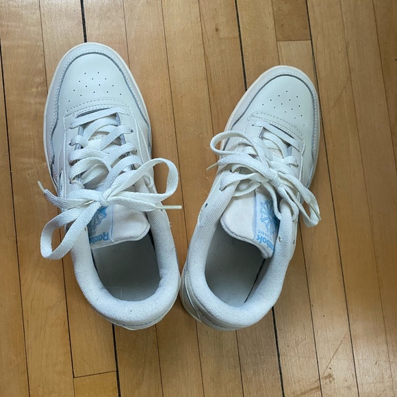 Women’s Reebok classic - Picture 2 of 3